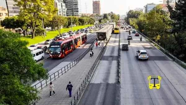 Foto del bus más grande de Bogotá
